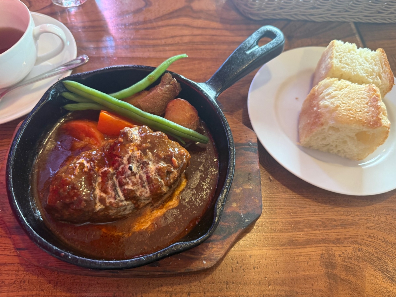 ★ワインの隠れ家ダイニング【街角グラス】★