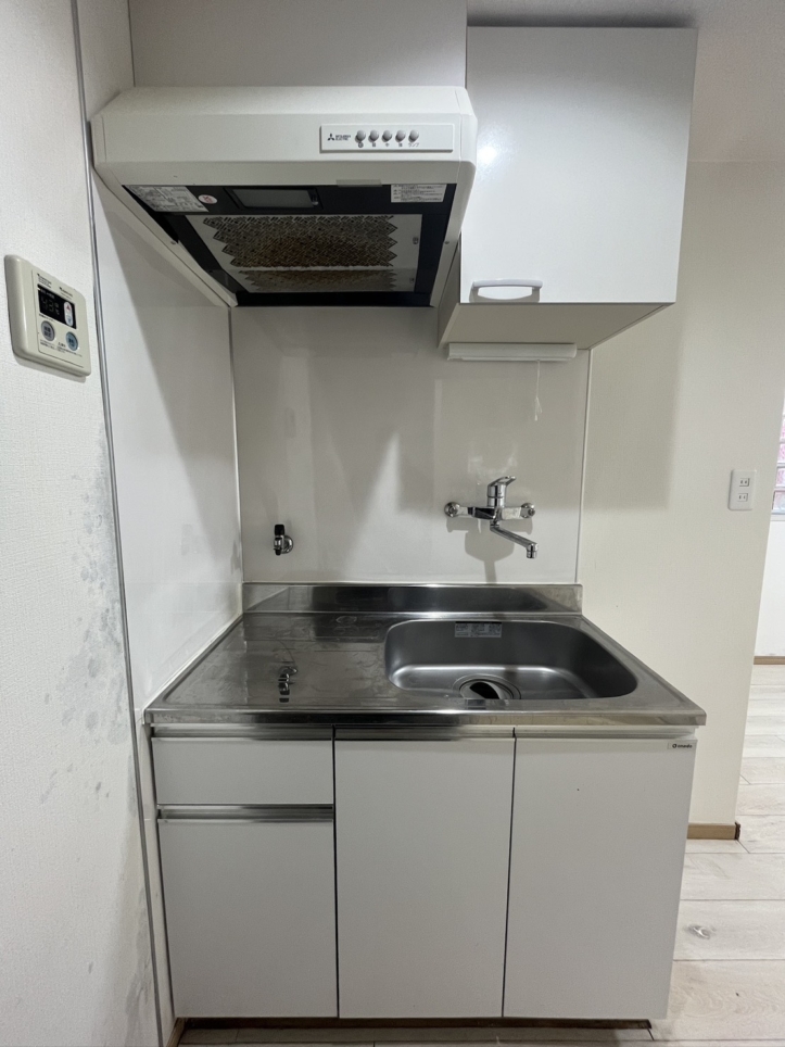 ２面採光が嬉しい♪【アーバンコート雪谷　101】