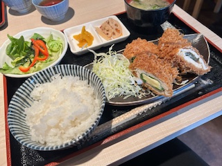 揚げたての串カツならここ！『串揚げ×おばちゃん割烹 おかえり』