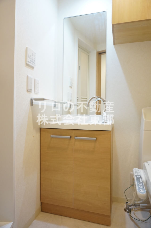 築浅アパート独立洗面台付！！（ソリッド東武練馬）