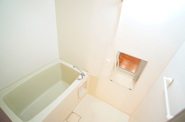 出窓付き2面採光☆【パレス銀嶺】