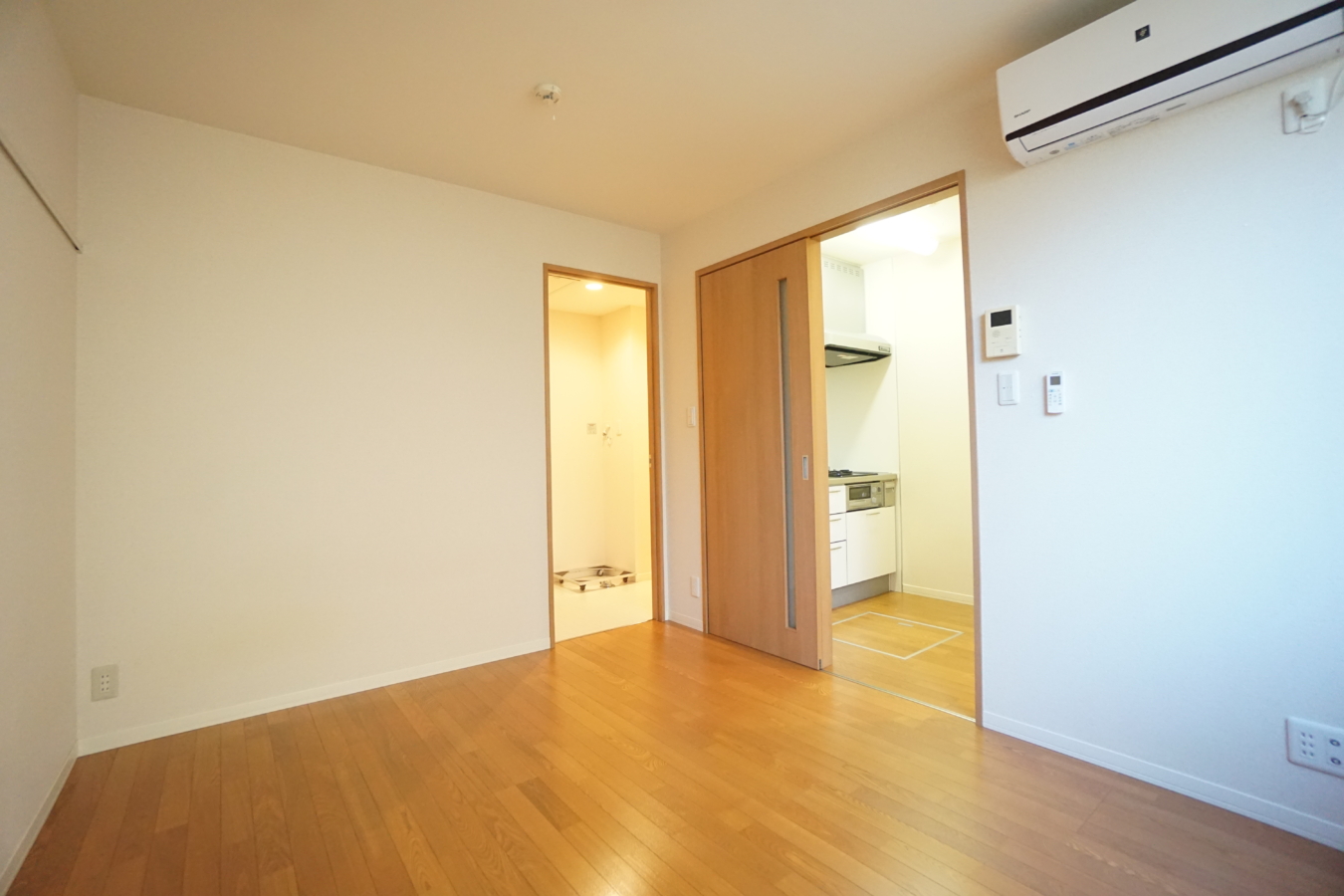 都心へのアクセス良好な築浅物件！☆タウンコート初台101