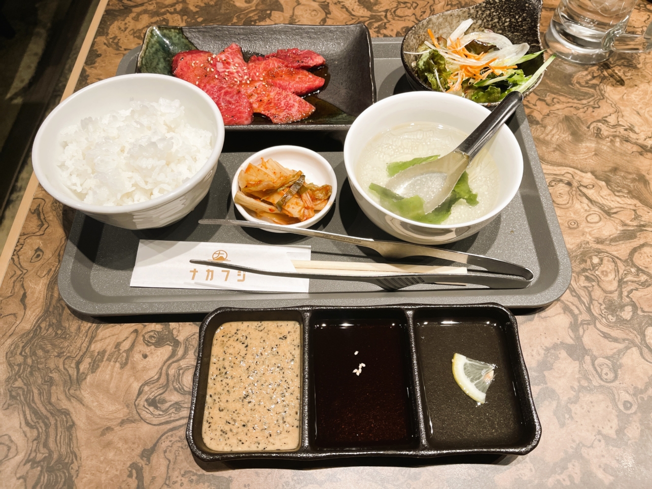 土日はランチも楽しめる♪【炭火焼肉ナカフジ　登戸】