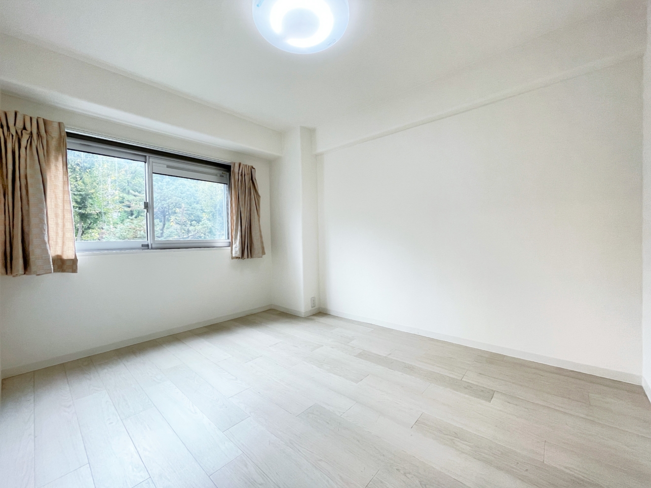 広々リビングと陽光に包まれる分譲賃貸！新ゆりグリーンタウンさつき街区４号棟♪