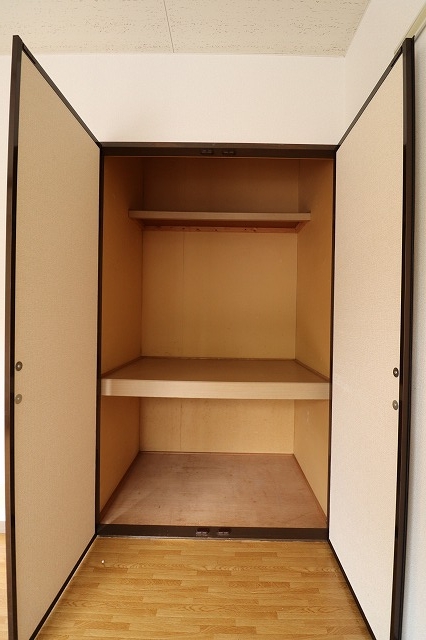 南大沢駅徒歩5分の立地！宅配ボックス完備のシャルムセゾン☆