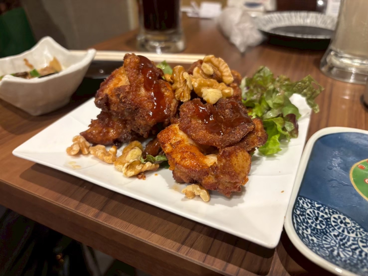 UFOチキンと螺旋式の刺身がインスタ映え　～ネオ個室酒場くるみ堂横浜店～