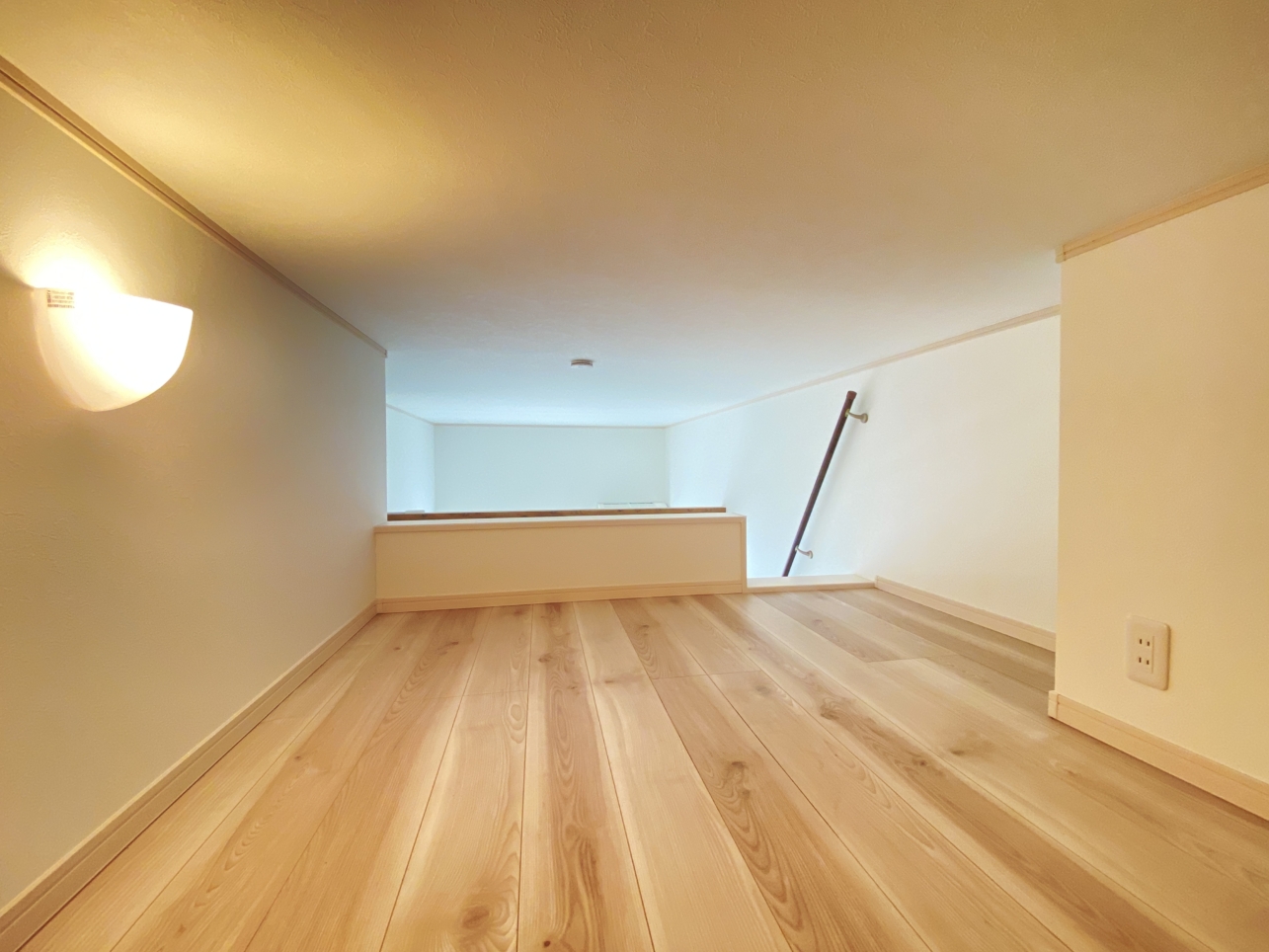 おしゃれな階段ロフト♪女子に人気のゆったりロフト☆★