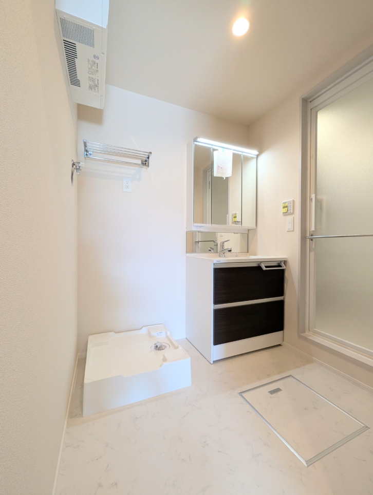 築浅、旭化成施工の建物です！😊　La Gracieuse（高田駅）