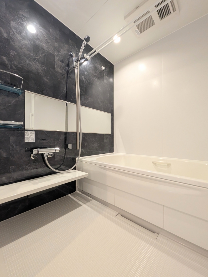 築浅、旭化成施工の建物です！😊　La Gracieuse（高田駅）