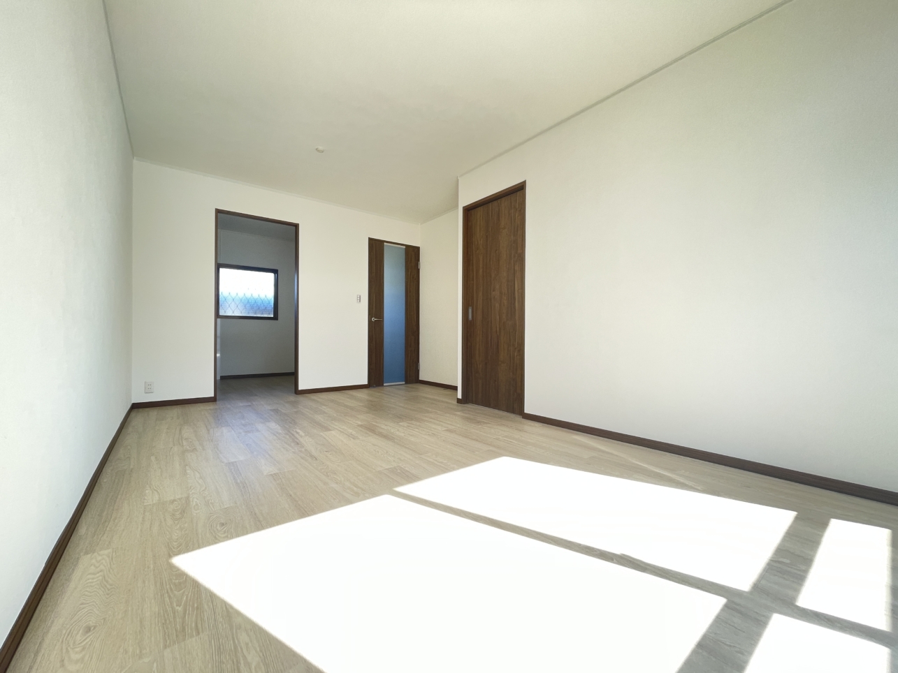 閑散な住宅街　お部屋の中ほぼ新築！　～シティハイムAKASAKA～