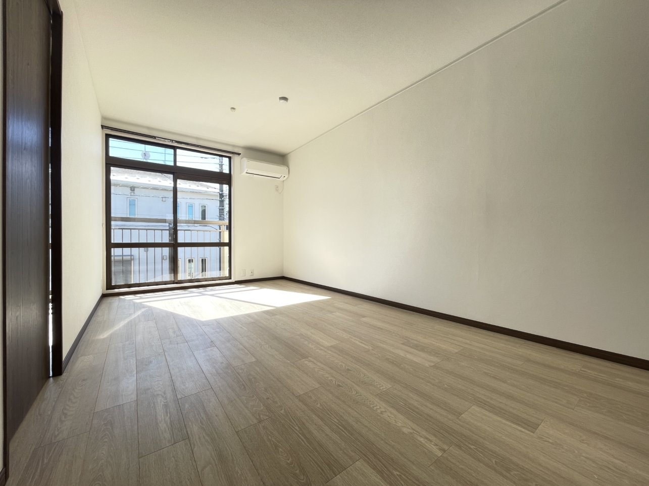 閑散な住宅街　お部屋の中ほぼ新築！　～シティハイムAKASAKA～