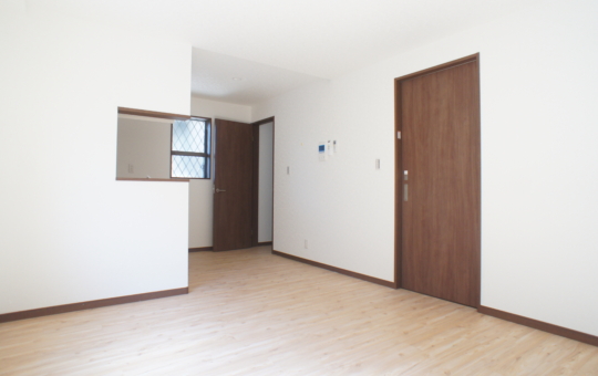 2020年築！オートロック付きアパートです♪【ルミナステラス明大前】