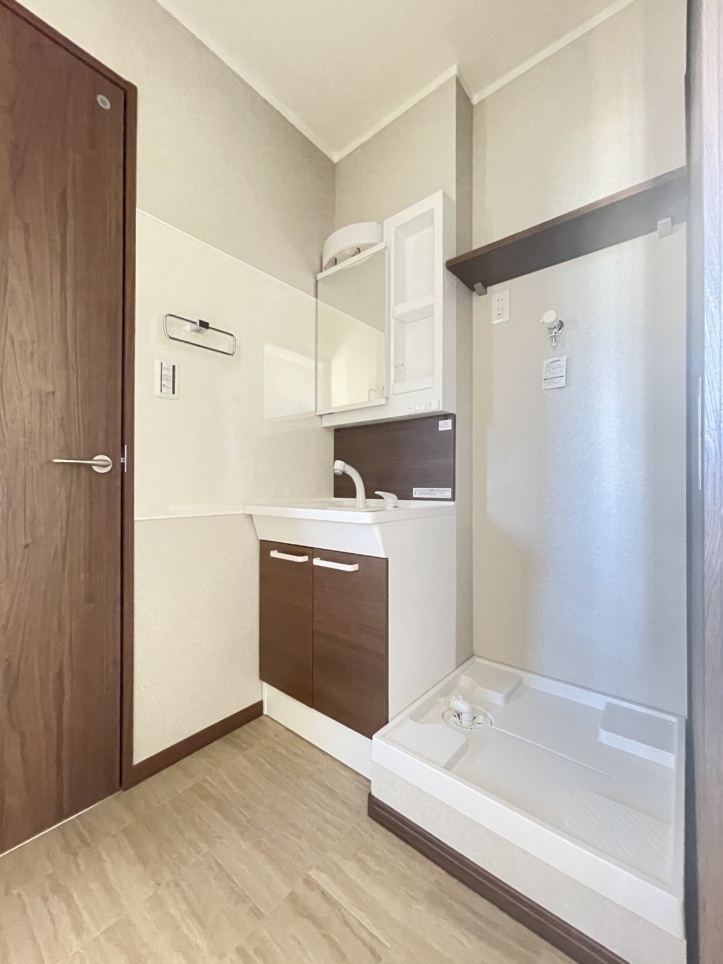 閑散な住宅街　お部屋の中ほぼ新築！　～シティハイムAKASAKA～