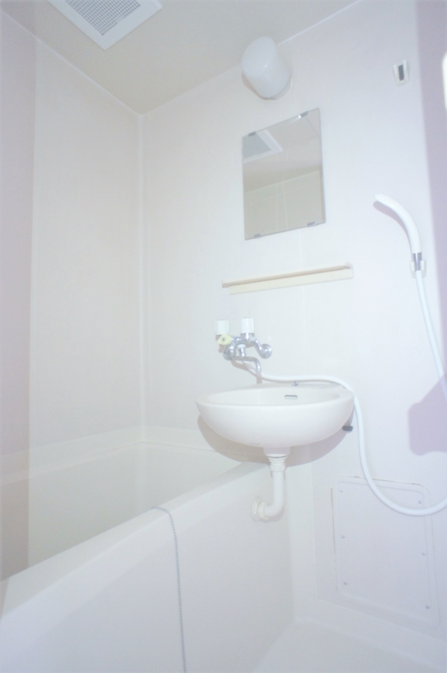 旭化成施工の安心と駅近の利便性！フロント新百合♪