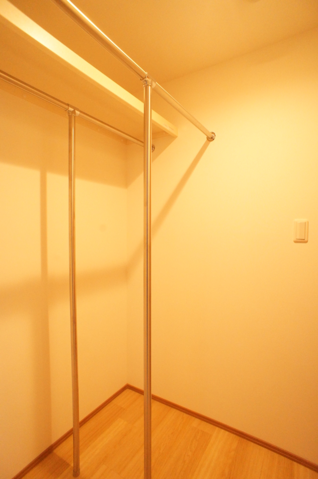 ウォークインクローゼット付きで収納広々！1LDKマンション☆フォルトゥーナ富士見町101