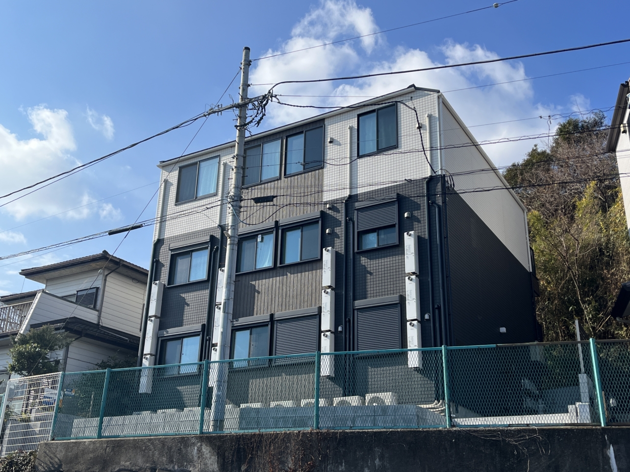 京浜急行【生麦駅】徒歩圏の築浅アパート♪【Ｉｒｉｓ　Ｈｉｌｌｓ】