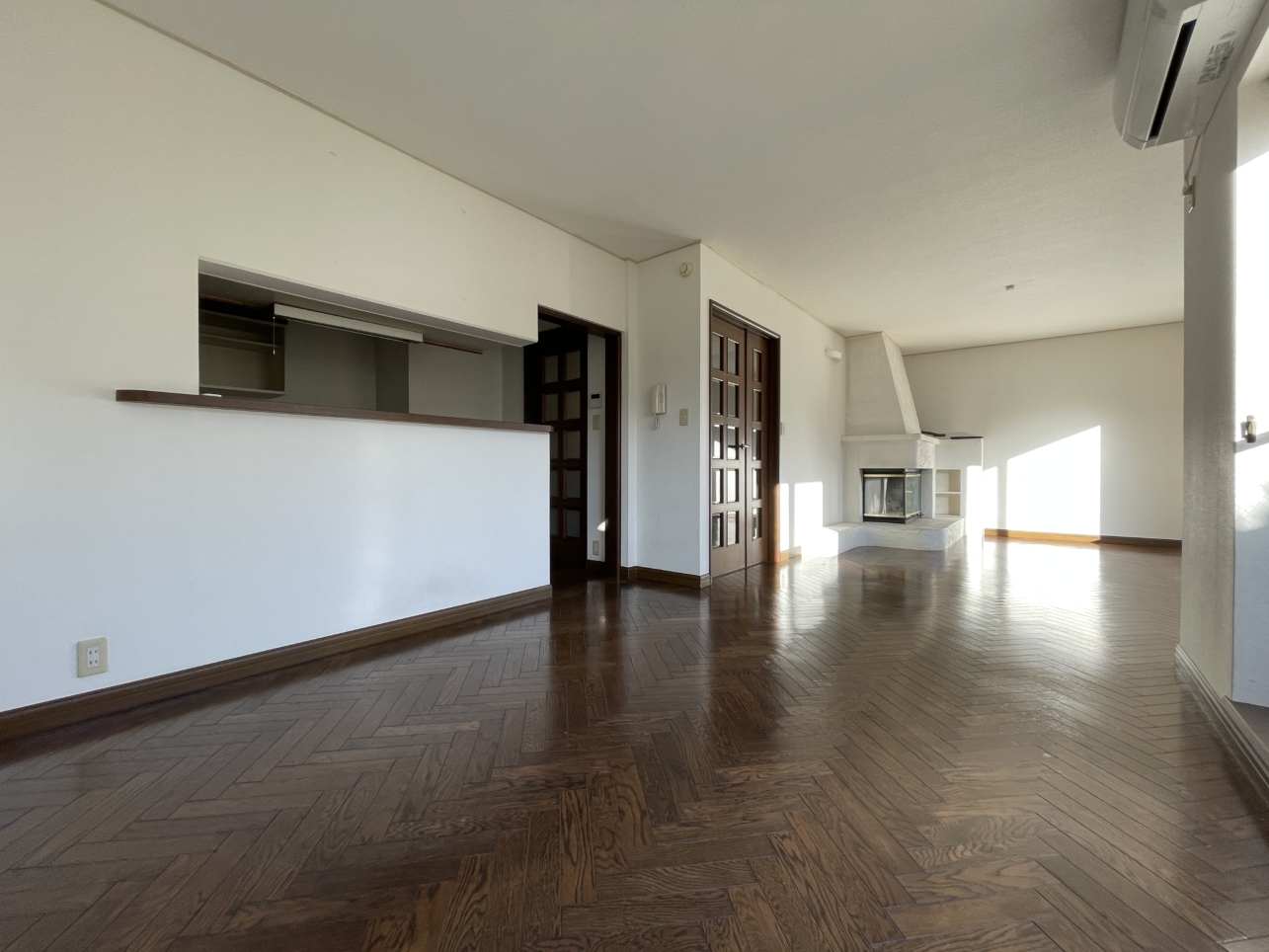 即入居可！【暖炉付き】椎名町駅徒歩5分・2人入居可・84㎡超のゆとりある2LDK＜ラ・メゾン＞