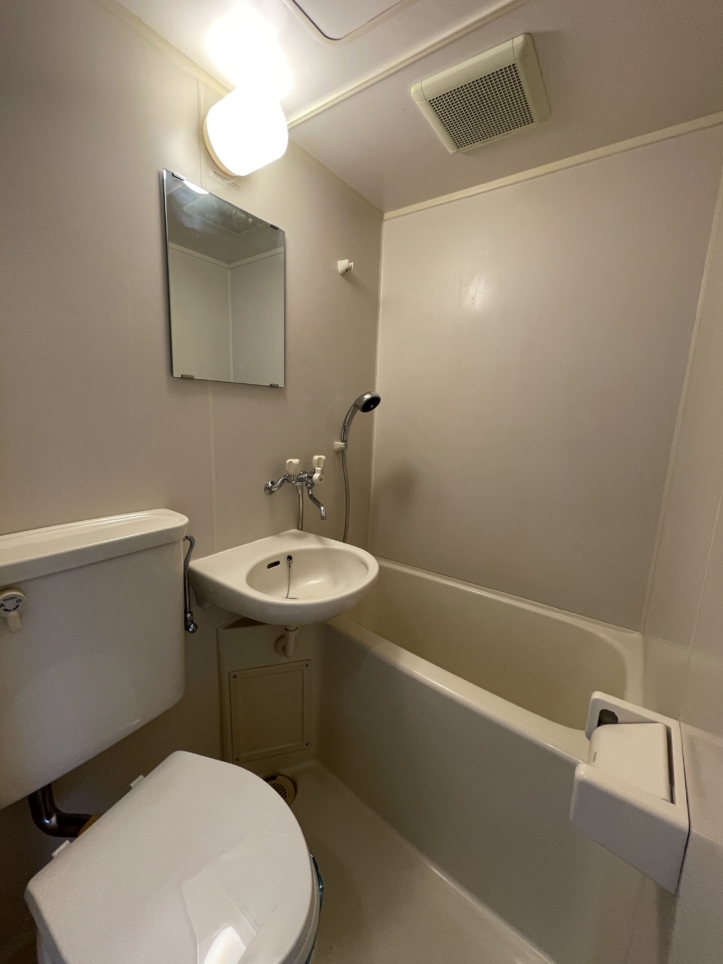 ◆駅徒歩7分×オートロック◆コンパクトな1R・2駅2路線利用可の好立地＜ウインベルソロ西目白＞