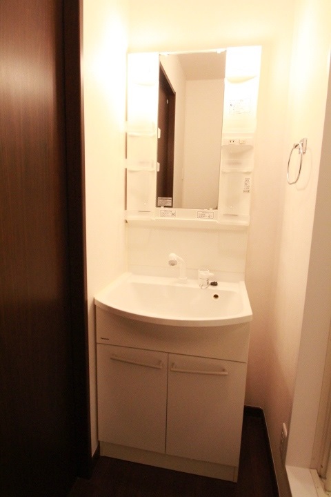 【Charmant】ウォークインクローゼット！南向きで明るいお部屋です☀