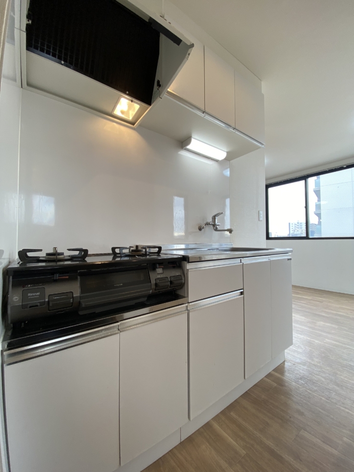 ◆南東向きで明るい広々12畳ワンルーム◆王子神谷駅徒歩8分・礼金なし＜グランエスト神谷＞