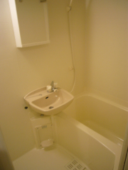 ロフト付きでバス・トイレ別のお部屋☆【イルソーレ】橋本駅