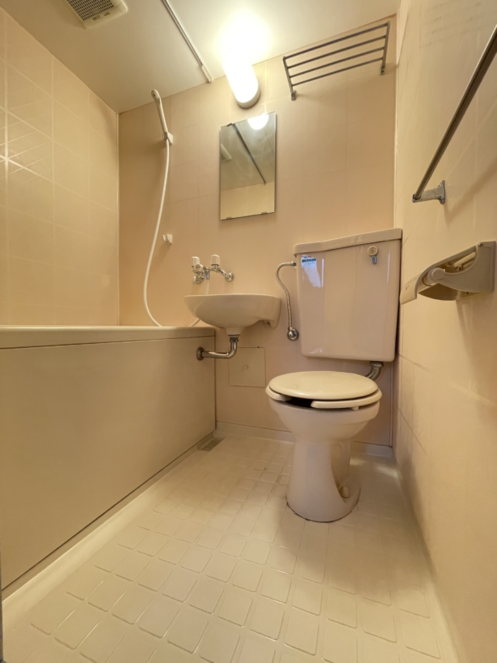 大型バイクも駐輪無料♪～Jハウス～