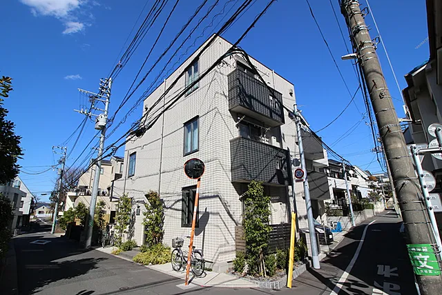 【代田橋 徒歩7分・笹塚 徒歩9分】築6年ヘーベルメゾン最上階｜追い焚き・浴乾・宅配BOX完備の1K