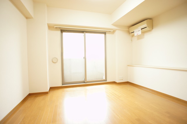 登戸駅から徒歩3分！独立洗面台付1K☆(ラフィーネ多摩川 303)