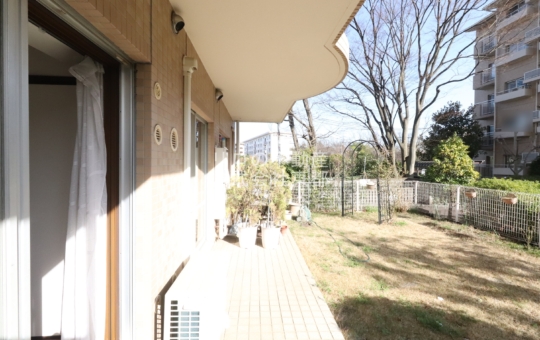 テラスつきの分譲マンション【コスモフォーラム１号棟】