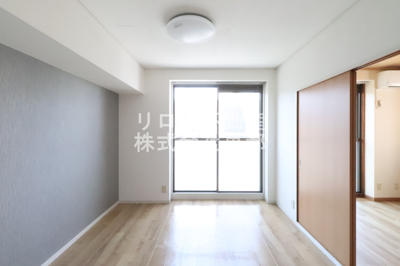 リノベーション済の角部屋【パレドール小形】