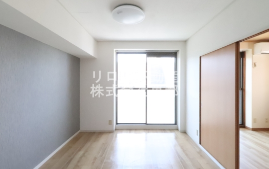 リノベーション済の角部屋【パレドール小形】