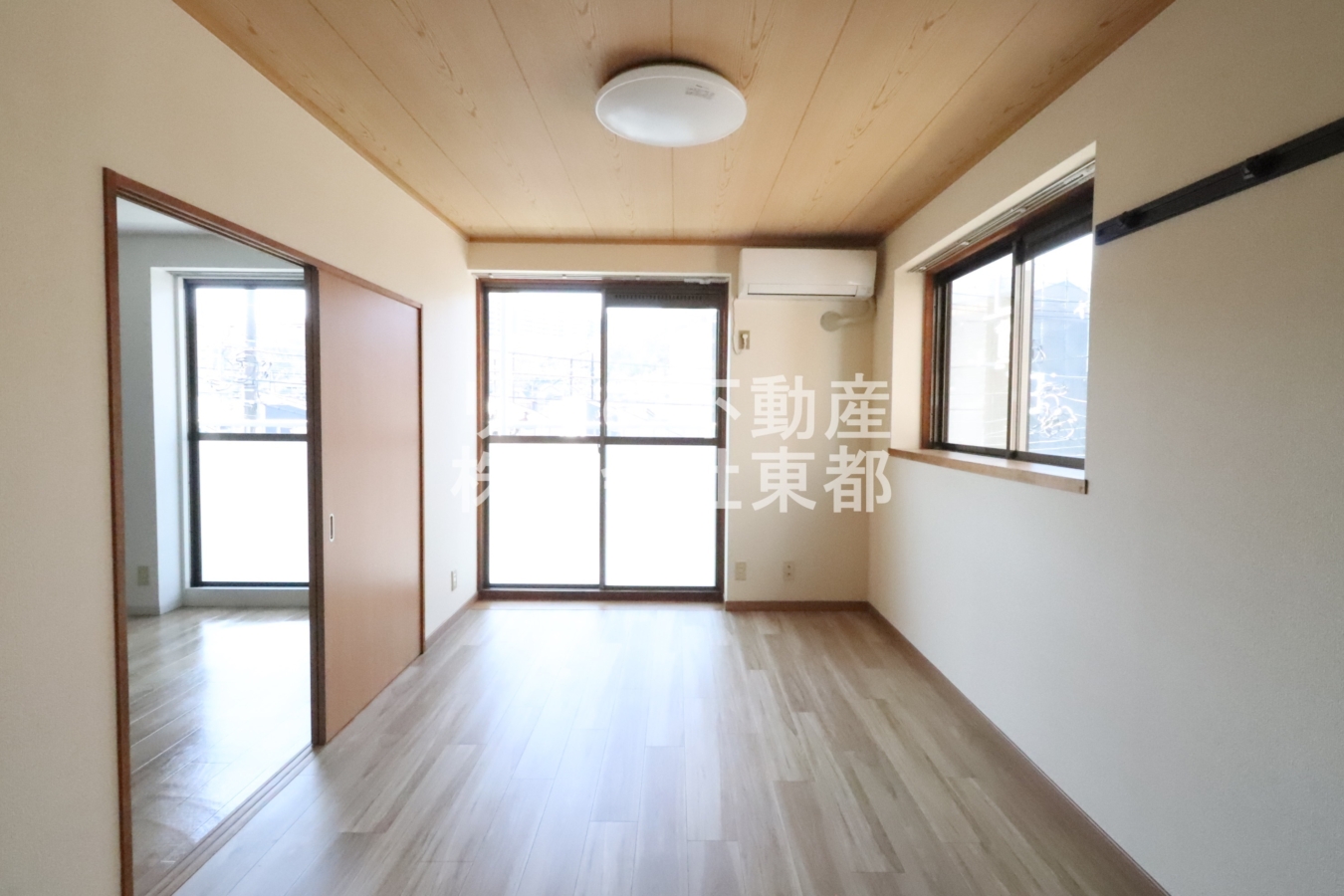 リノベーション済の角部屋【パレドール小形】