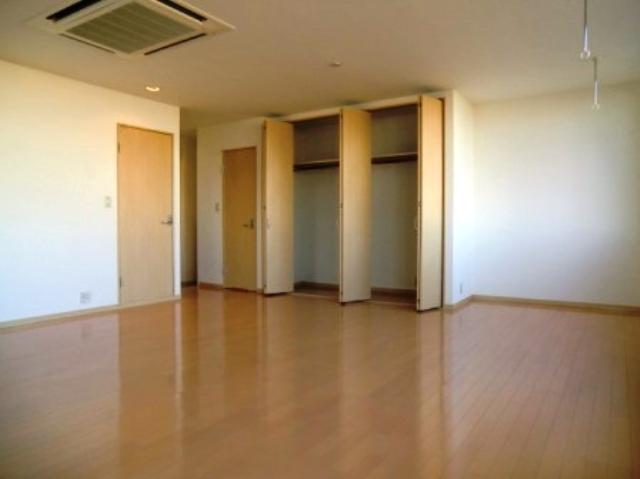 稀少な広め１Ｒ【ウイング】