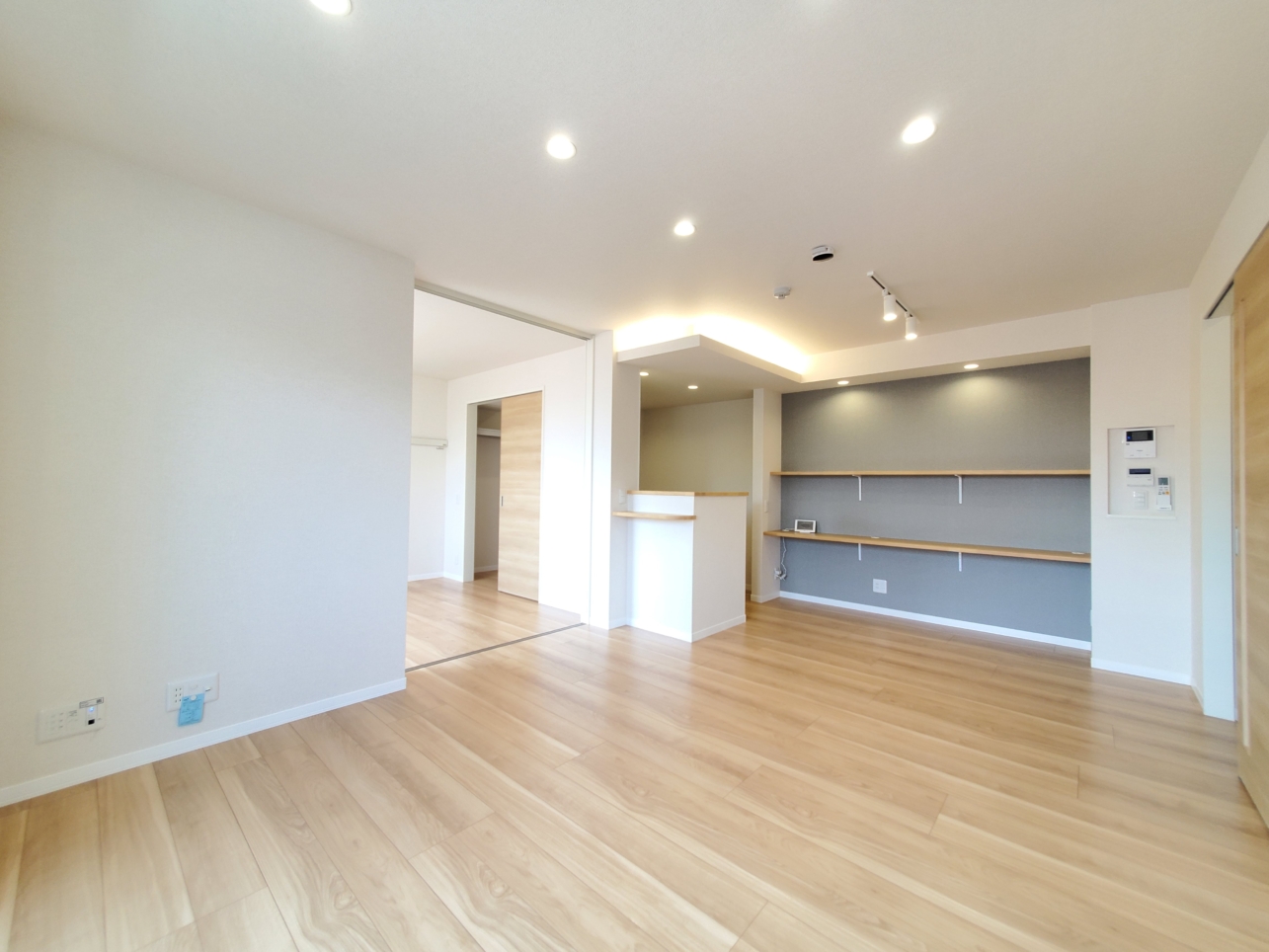 仙川駅エリア☆【トリシューラ　タキザカ】