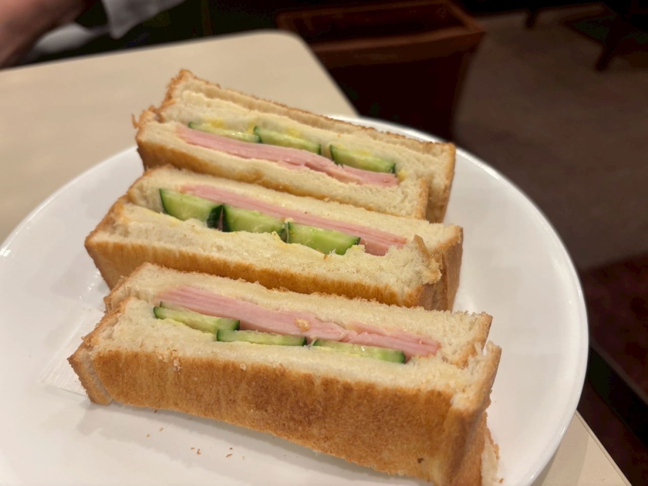 横浜駅近！クラッシックな喫茶店♪　～ルノアール横浜西口北幸店～