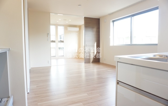 人気の築浅マンション♪ホワイトインブラック