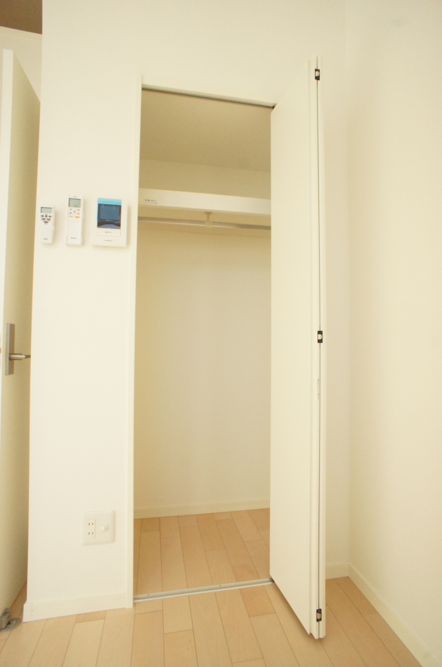 バス／トイレ別の1K☆(アザーレ・クオン中野島 104)