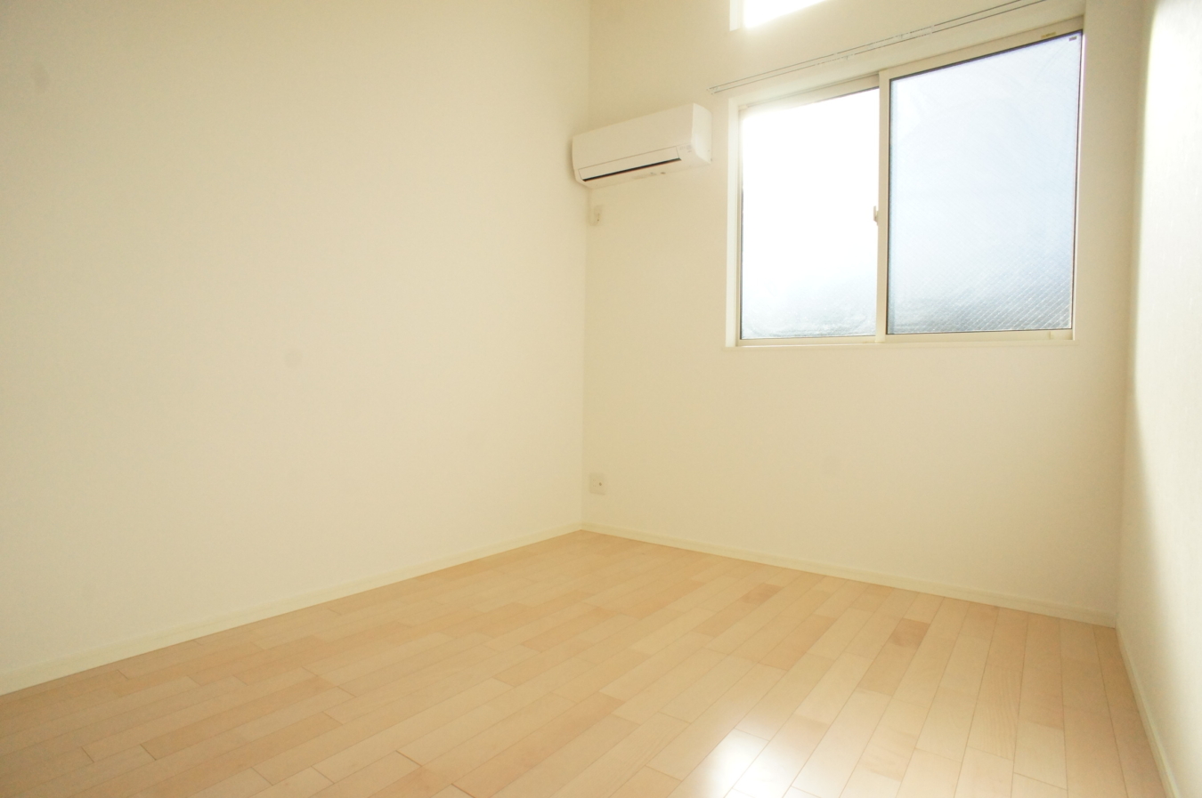 バス／トイレ別の1K☆(アザーレ・クオン中野島 104)