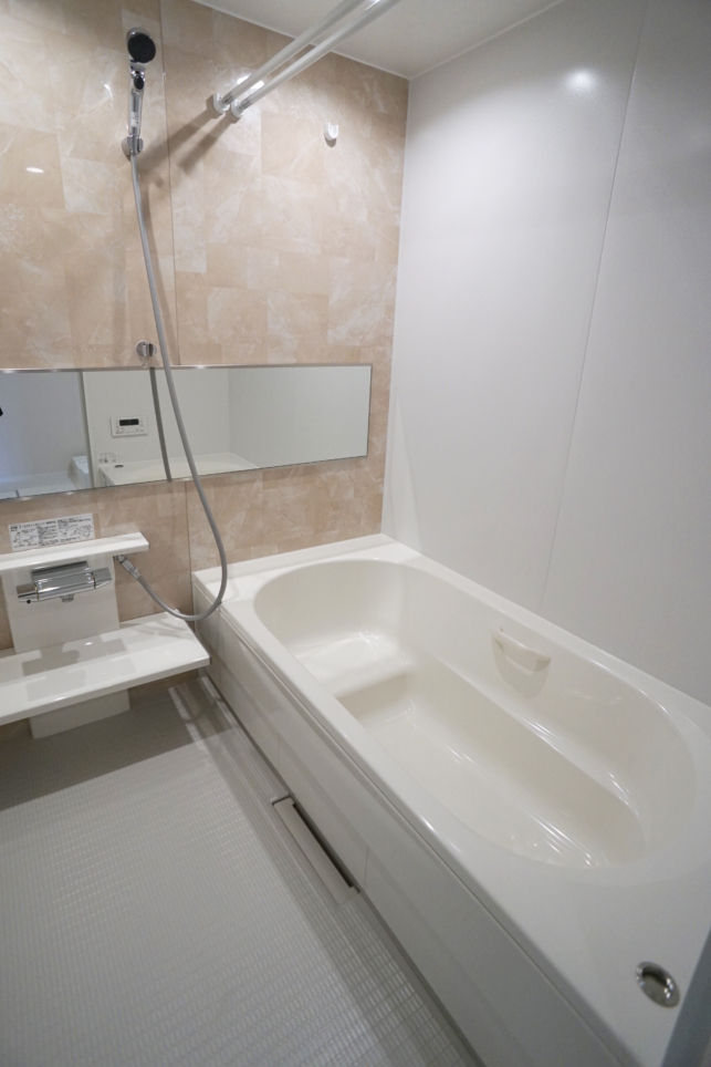 「築浅という贅沢、旭化成という安心。」鷺宮駅徒歩18分/フォートラヴォン101号室