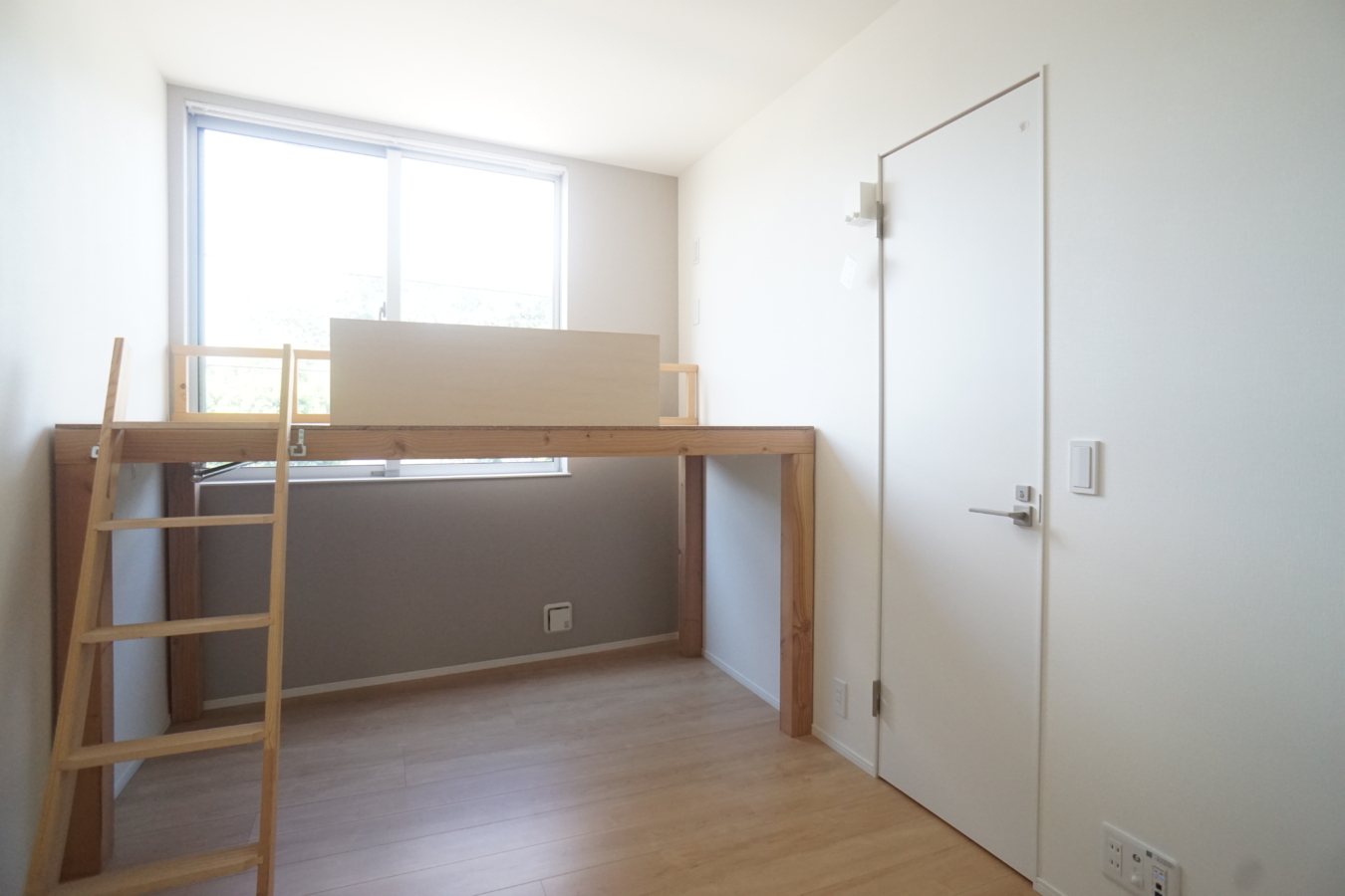 【当社管理】ロフトベッド付で空間を広く☆久我山アパートメントE