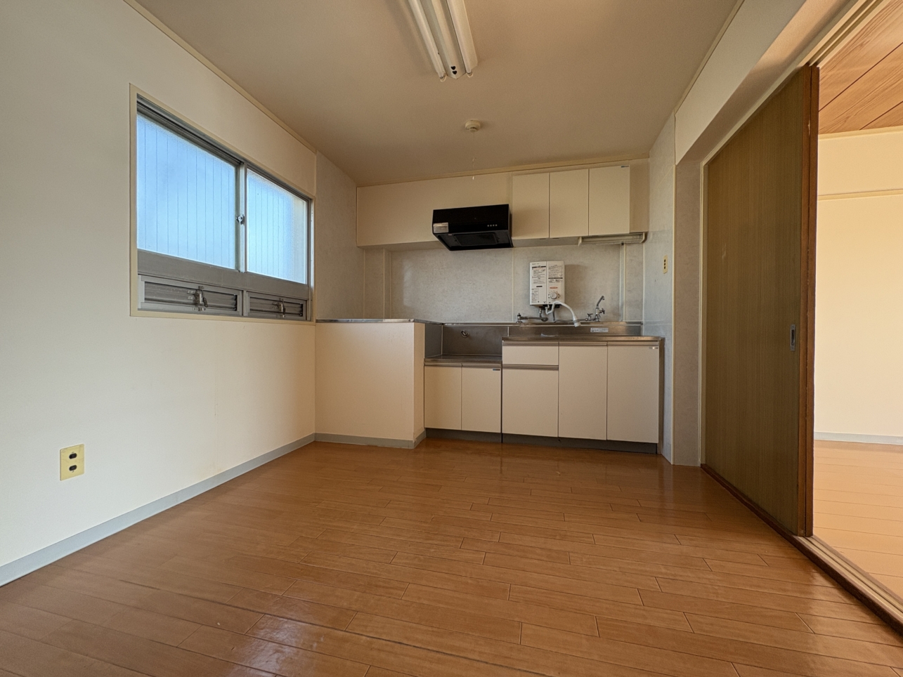 立川駅徒歩15分♪サンハイツ302号室