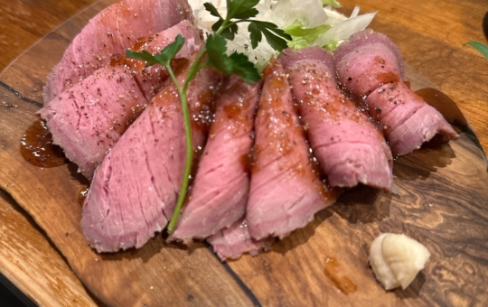 鮮魚とローストビーフが美味い！少人数での飲み会に☆【オモウツボ】