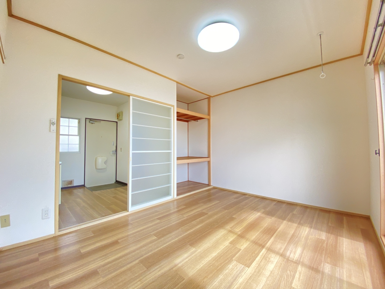 【WINDS三ツ沢】こだわりの三面鏡つきシャンプードレッサー♪コスパ最強物件です！