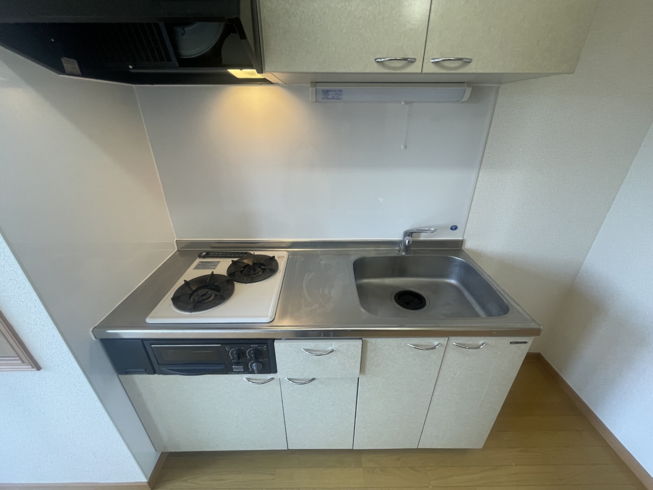 南向きの明るいお部屋♪サンリヴェール – 203号室