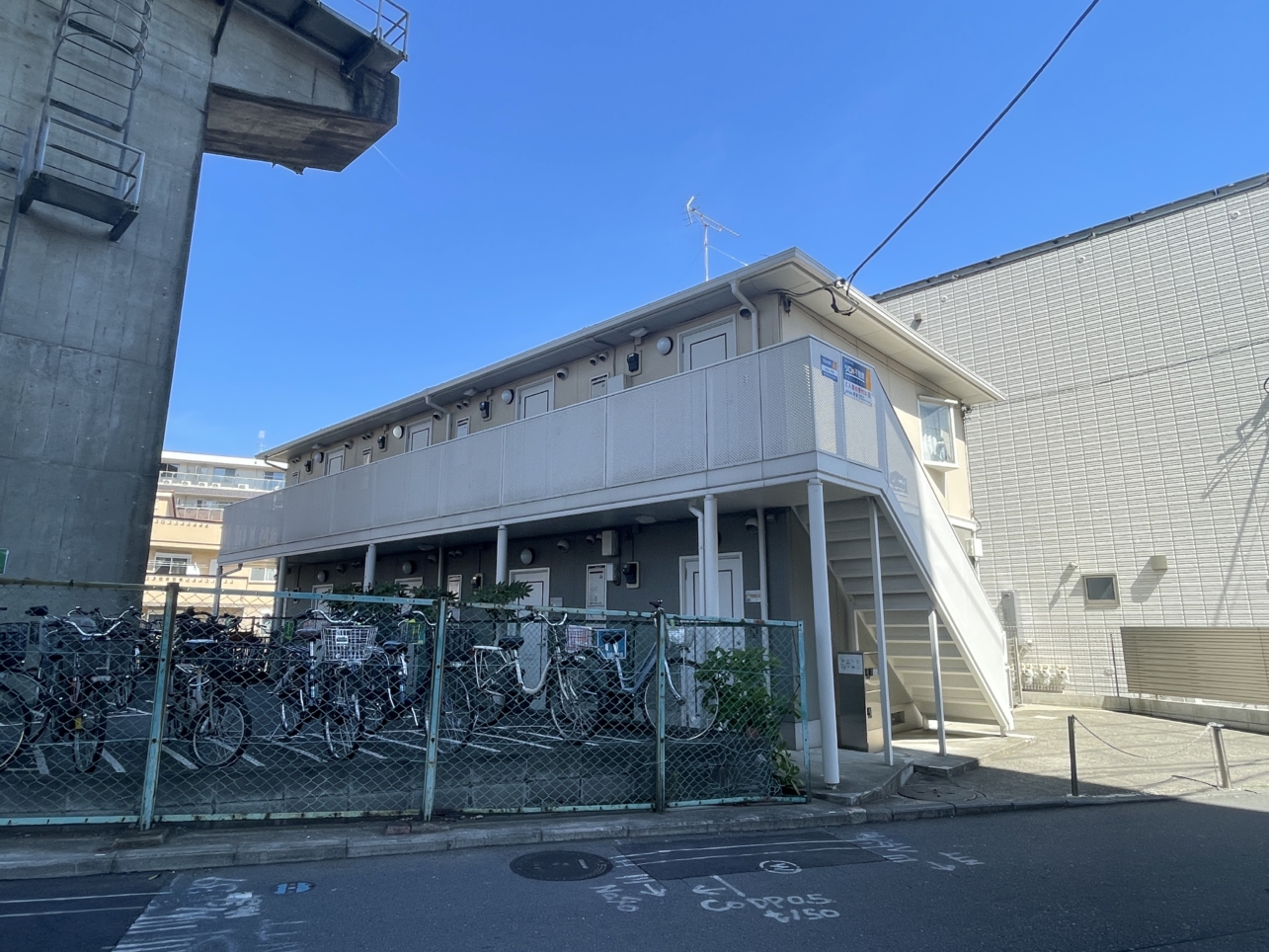 最寄り駅にスーパー銭湯＆ジムが隣接！帰宅時立寄りもできる！　☆★フレグランス壱番館★☆