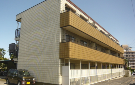 閑静な住宅地で日当たり良好【グローリーヒルズ】