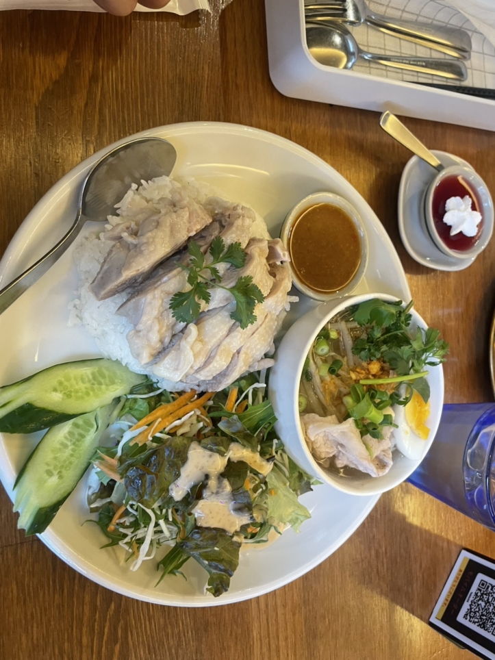 どれを食べても美味しい！タイ料理を気軽に味わえる！　～OCHABAR CAFE(オチャバーカフェ)～