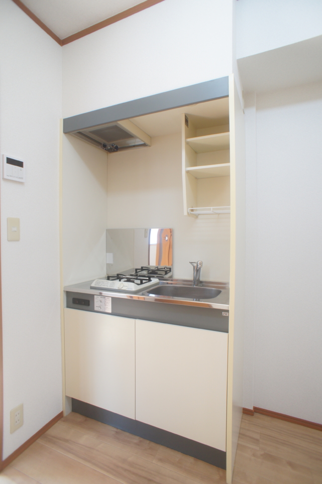 2階角部屋　南向きのお部屋です☆【サクラコート】
