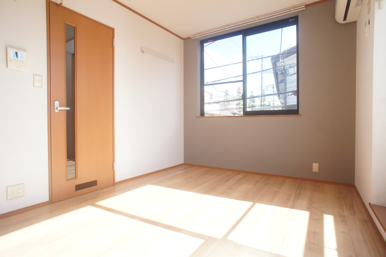 2階角部屋　南向きのお部屋です☆【サクラコート】