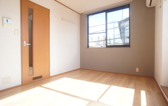 2階角部屋　南向きのお部屋です☆【サクラコート】